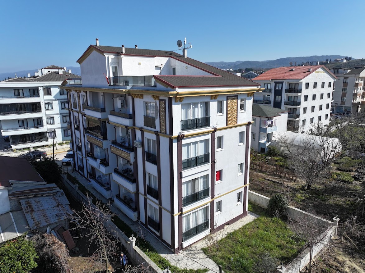 1150 M² 4 Katlı 8 Daireli Lüx Apartman