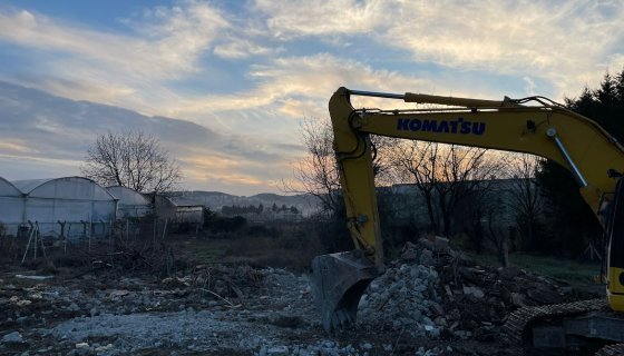 2400 M² Dükkan ve Ofisler